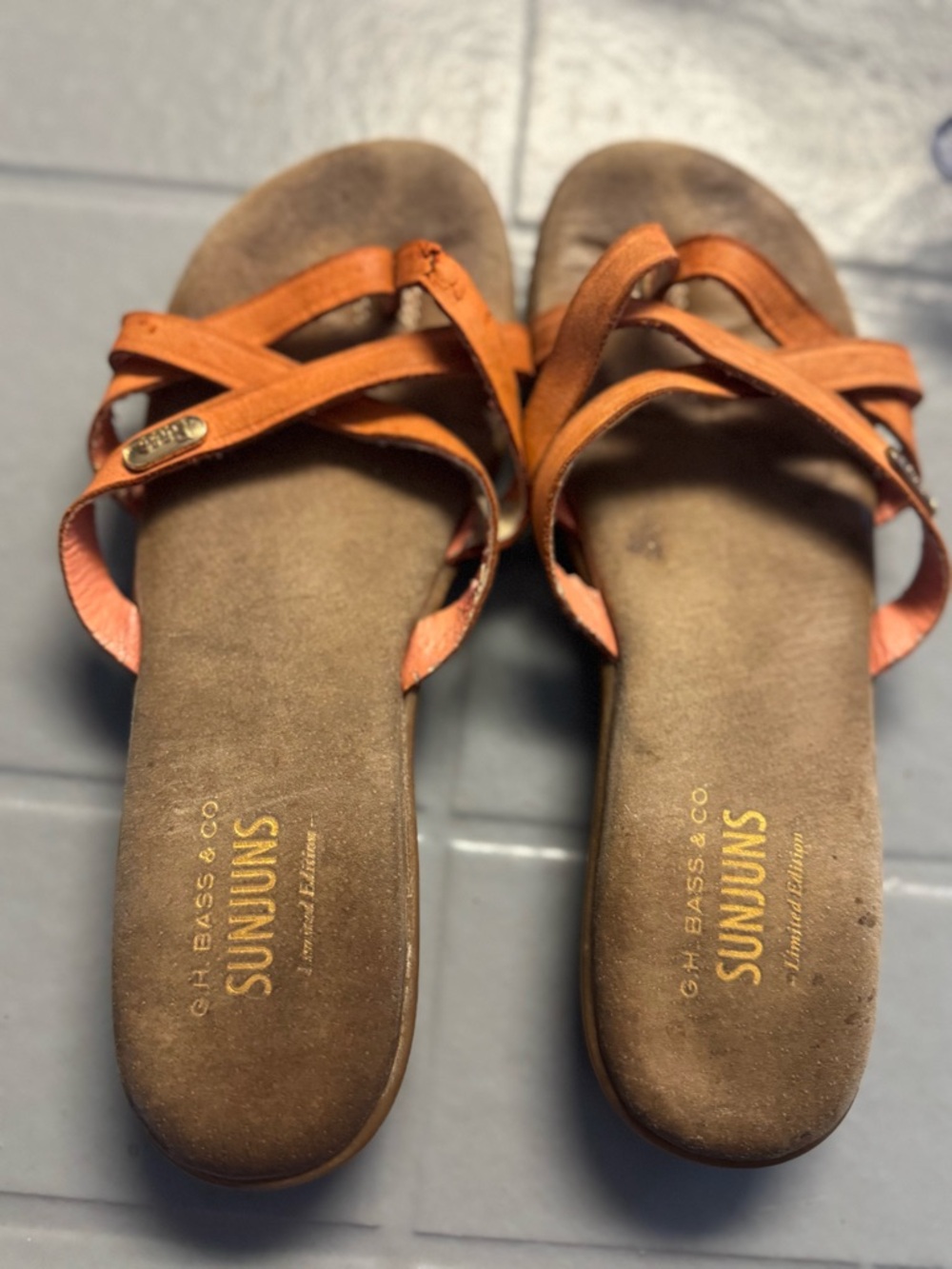 Bass- Women's Orange Leather Crisscross vintage Sandals